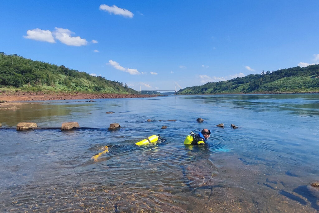 Sanepar Contrata Mergulhadores para Inspecao no Rio Parana e Lago de Itaipu