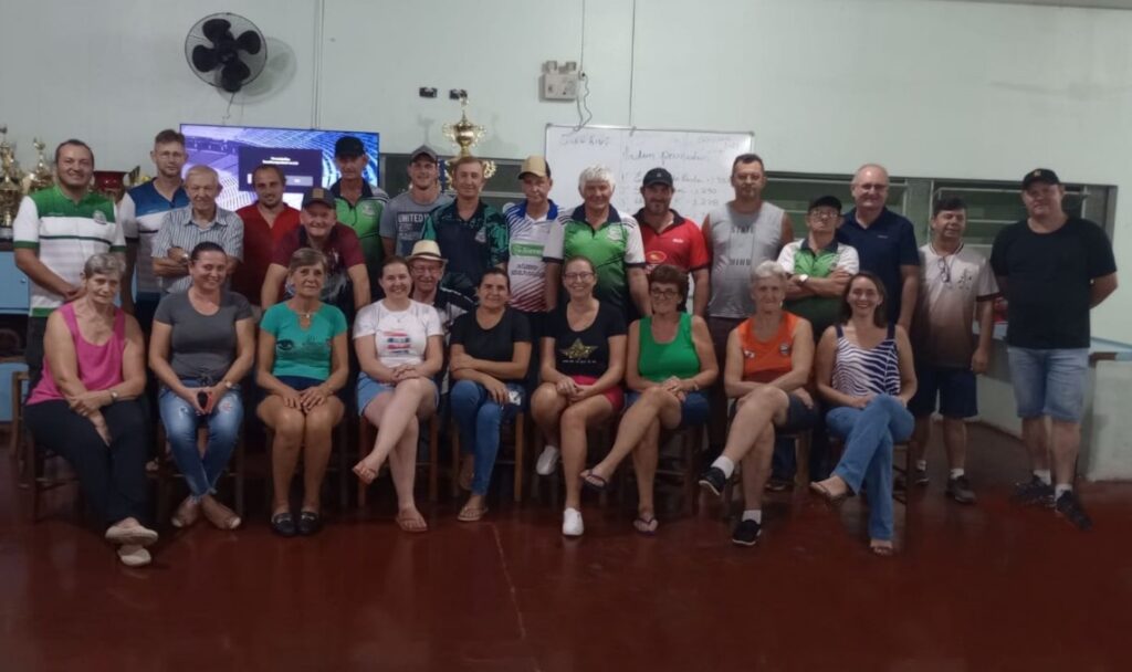 Campeonatos de Bolão em equipes e Bocha terão início em Entre Rios do Oeste 

O Campeonato Municipal de Bocha terá seu início dia 09 de abril de 2024,