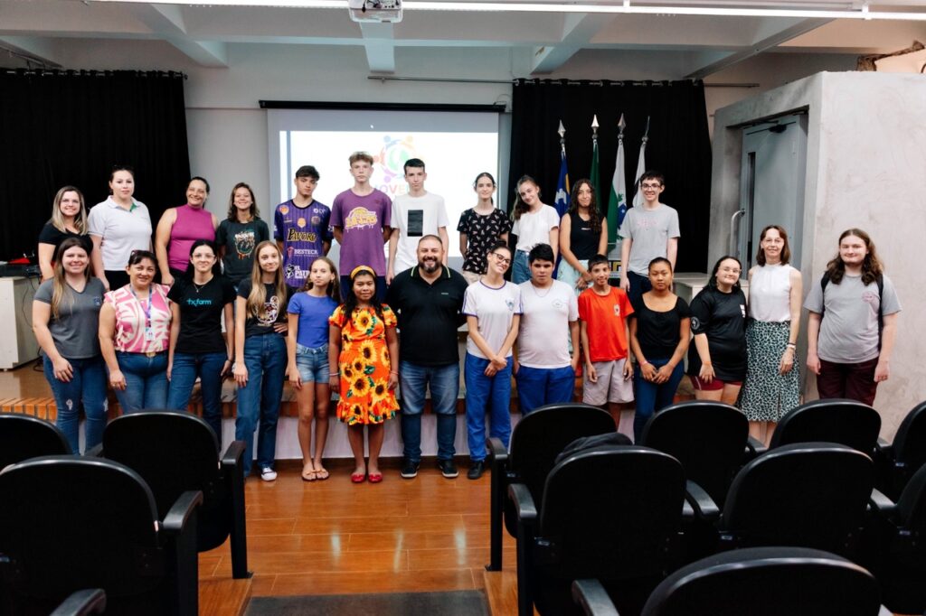 Administração empenhada em ofertar oportunidades reedita parceria com Projeto Jovens em Evolução

O Projeto Jovens em Evolução, iniciativa que visa pr