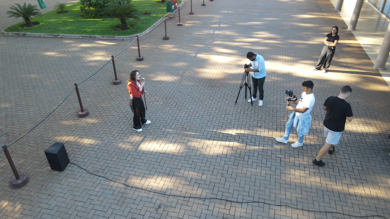 Ana Zélia grava videoclipe no Terminal Turístico Alvorada de Itaipu
