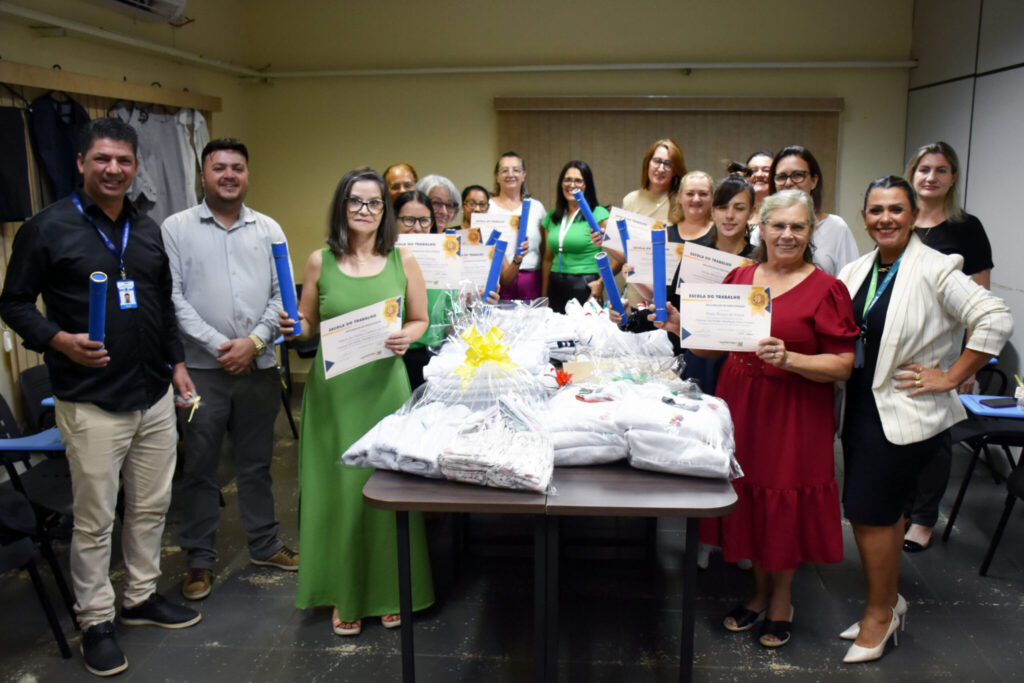 ENCERRAMENTO CURSO CORTE E COSTURA 13 scaled scaled