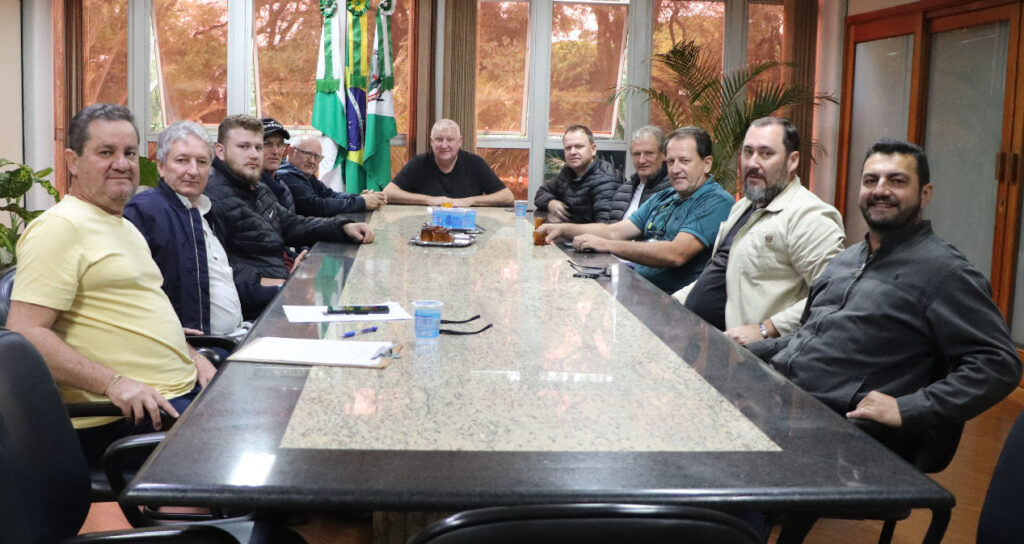 Linha Ajuricaba organiza a tradicional Festa da Ponta de Peito Desossada e Recheada

Evento acontecerá no próximo dia 26, na associação de moradores