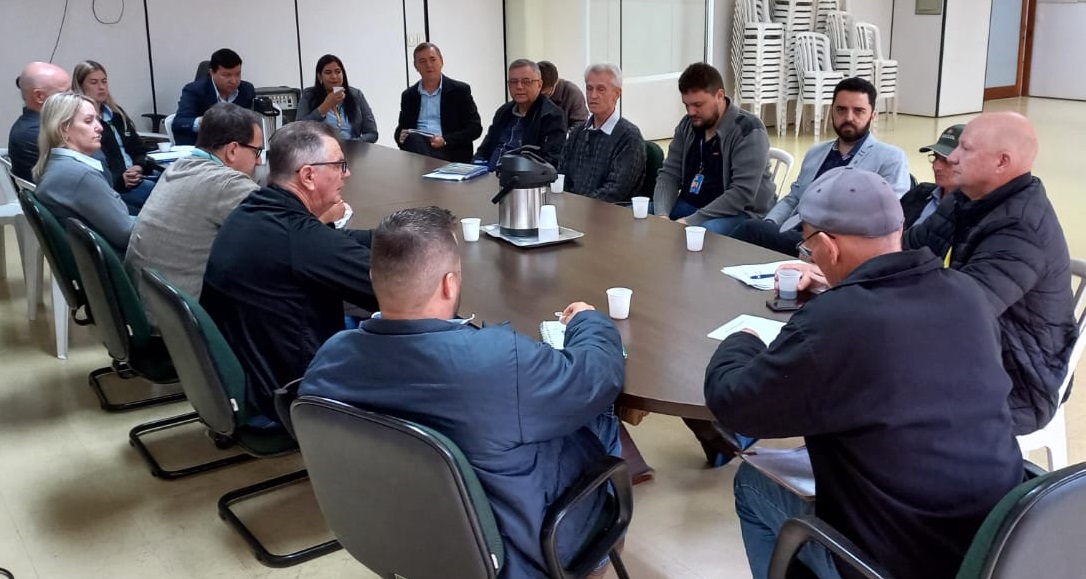 Reunião do CMDA de Marechal Cândido Rondon: Novidades e Premiação em Destaque! 🌾🚜