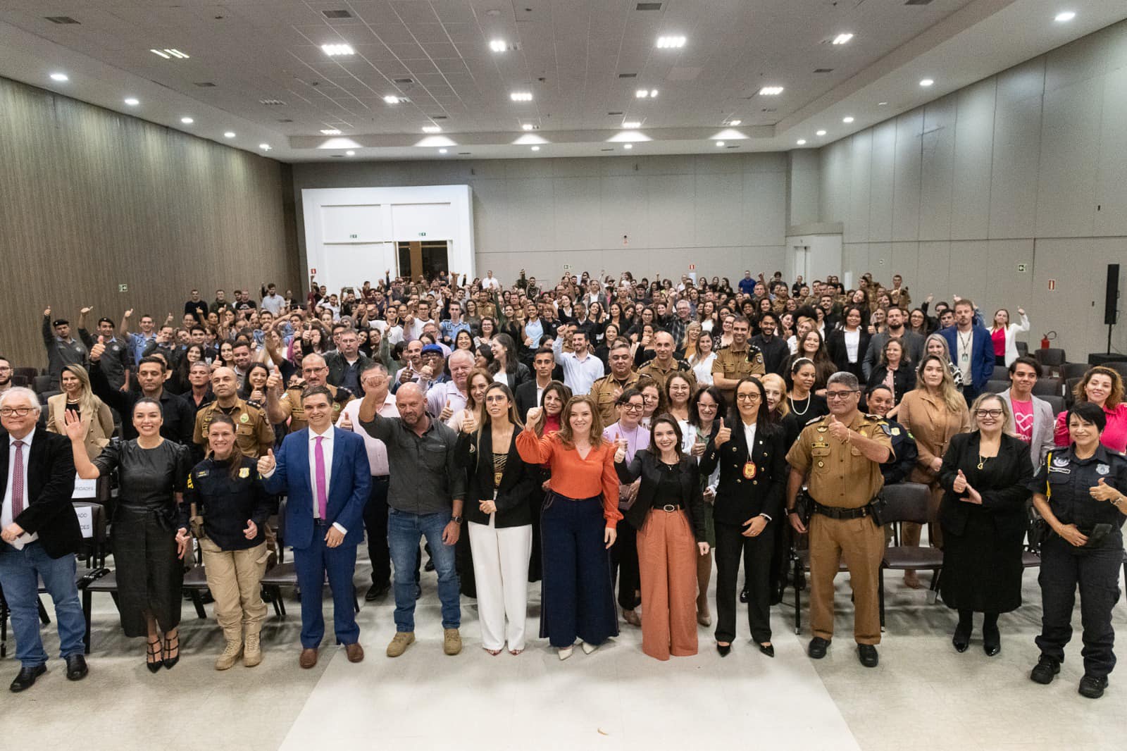 1ª Conferência da Mulher Segura: Empoderamento Feminino em Foz do Iguaçu! 👩‍🎓✨