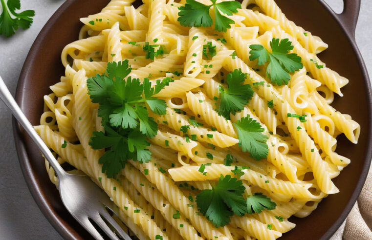 🍝 Receita Prática: Macarrão ao Molho Pesto 🌿🧀 Uma Opção Deliciosa e Rápida para sua Refeição! ✨🍅