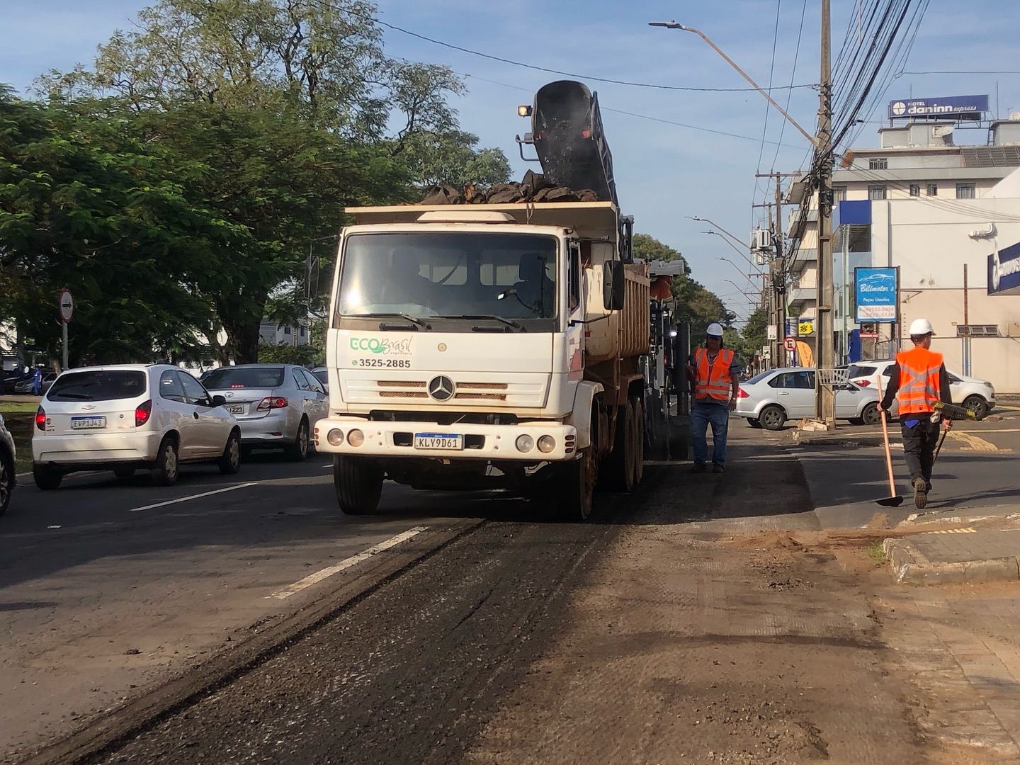 Revitalização da Av. JK em Foz do Iguaçu: Fique Atento aos Desvios e Novidades 🚧🛣️