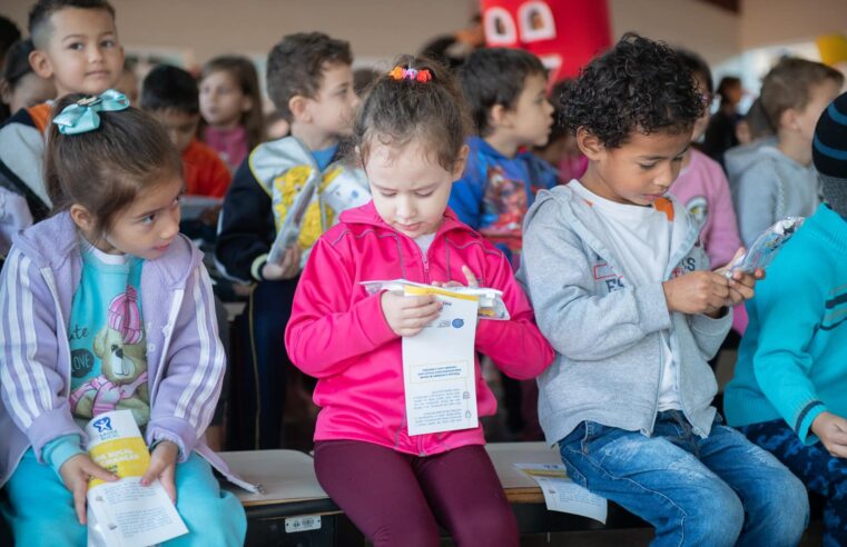 🦷 Alunos Recebem Kits de Higiene Bucal em Ação da Secretaria da Saúde: Saiba Mais!