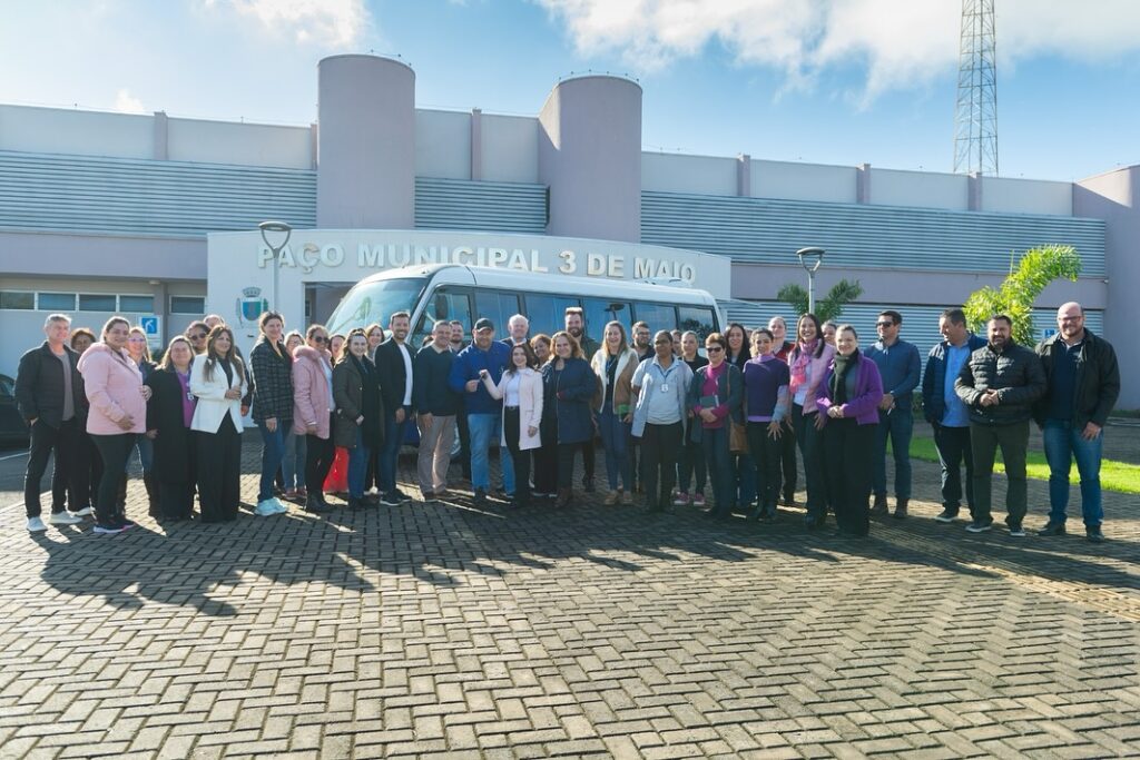 Reforço na frota da saúde

Na manhã desta quinta-feira (27), em reunião do Conselho de Saúde de Santa Terezinha de Itaipu, a prefeita Karla Galende fe