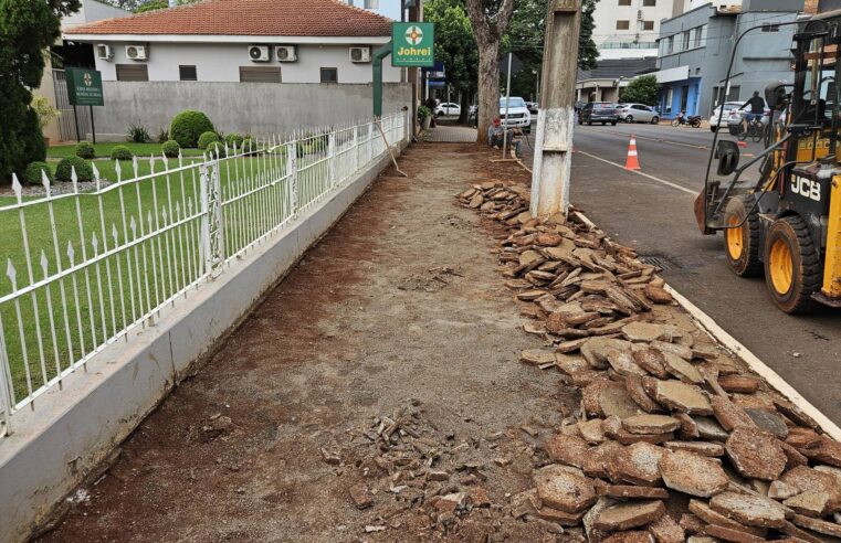 Remodelação da Calçada na Rua Espírito Santo em Marechal Cândido Rondon Começa! 🚧👷