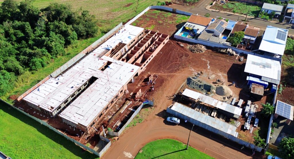 #DESENVOLVIMENTONovo Posto de Saúde Geni Basso vai tomando forma com o avanço das obras

As obras da nova sede do Posto de Saúde Central Geni Terezinh