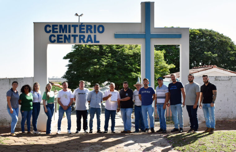 Obra de Padronização da Calçada do Cemitério Central de São Miguel do Iguaçu: Mais Segurança e Beleza! 🏗️🌿