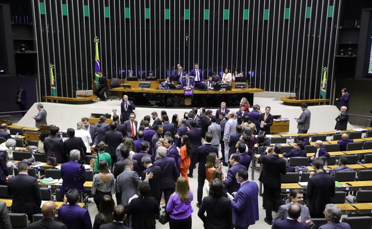 🚀 Câmara dos Deputados Aprova Mudanças na Reforma do Ensino Médio: Saiba Tudo! 📚