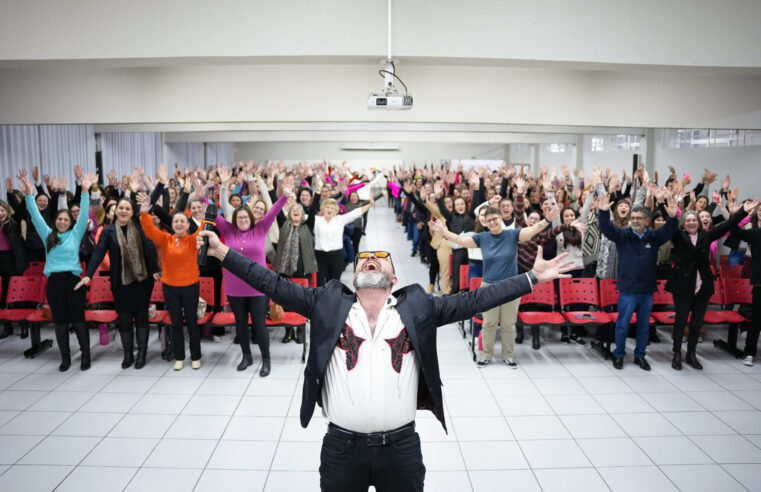 📚🎤 Palestras de Fabrício Carpinejar: Inspiração para Educadores em Francisco Beltrão!