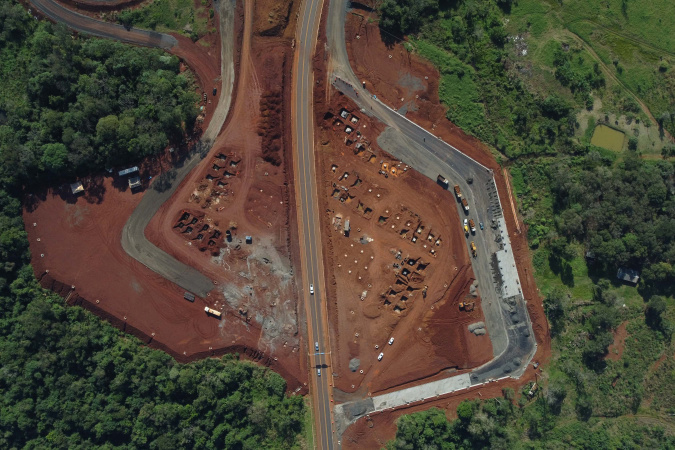 🚧 Atenção: Desvio no acesso à Ponte Tancredo Neves em Foz do Iguaçu começa na próxima semana