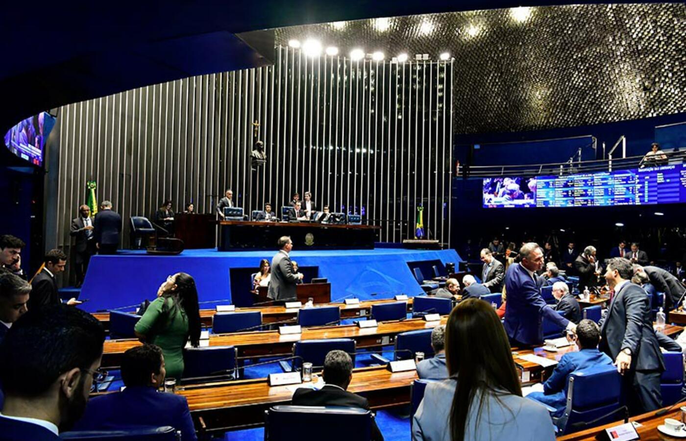 🚨 Eleições à Vista: Parlamentares Focam em Cidades e Reformas Ficam em Segundo Plano! Descubra o Impacto! 🗳️