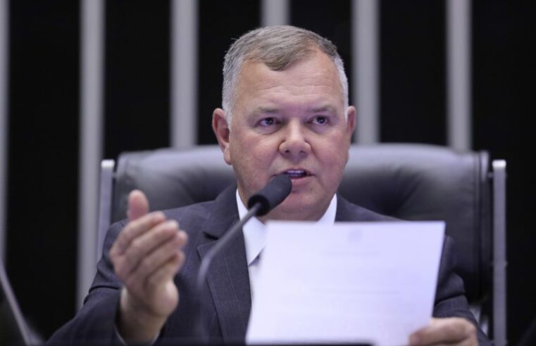 🚜 Projeto de Lei 1453/24: Simplificação do Registro de Imóvel Rural Sem Reconhecimento de Firma