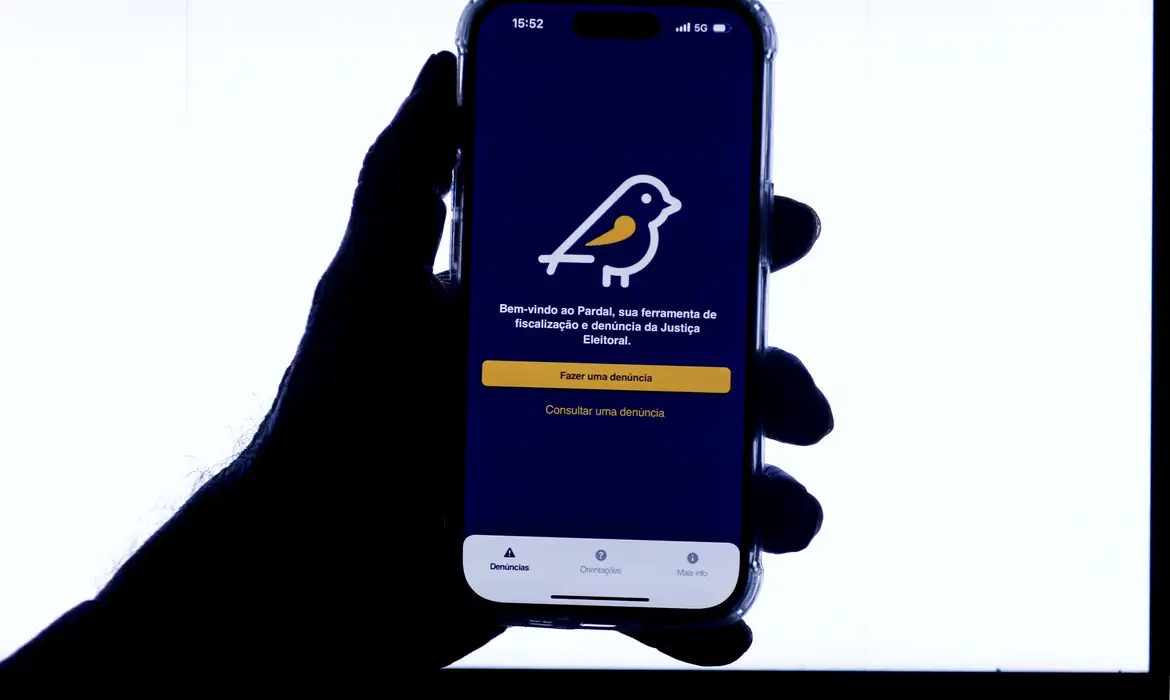 Aplicativo do TSE Recebe Mais de 14 Mil Denúncias de Propaganda Eleitoral Irregular em 10 Dias! 🚨📱