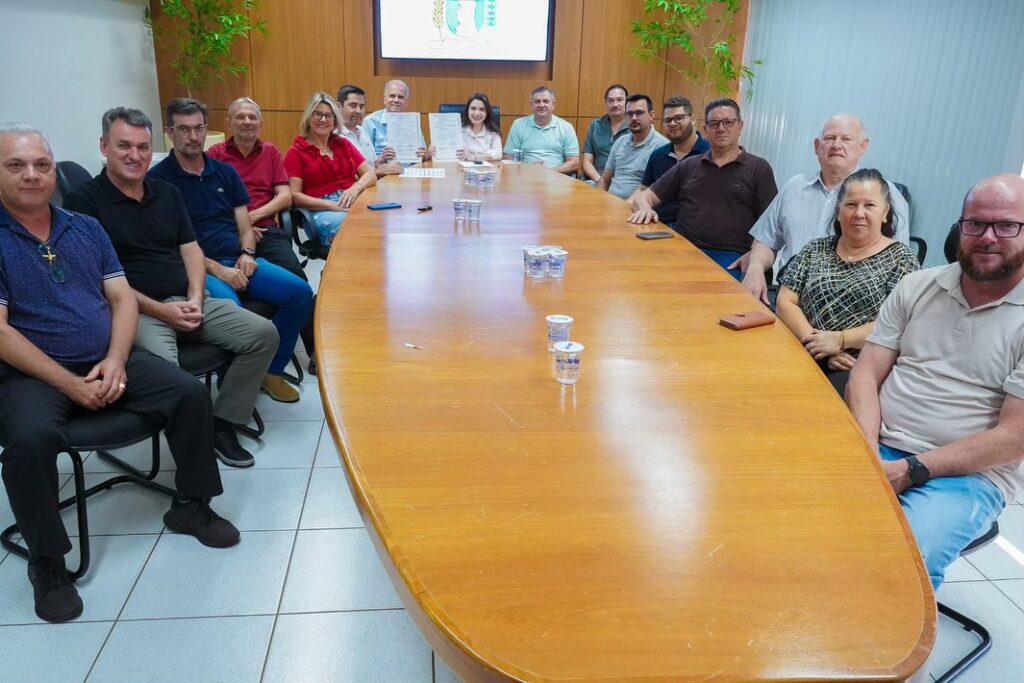Prefeita Karla Galende anuncia novos investimentos 

Na manhã desta quinta-feira, 16, a prefeita Karla Galende assinou a ordem de serviço para as obra