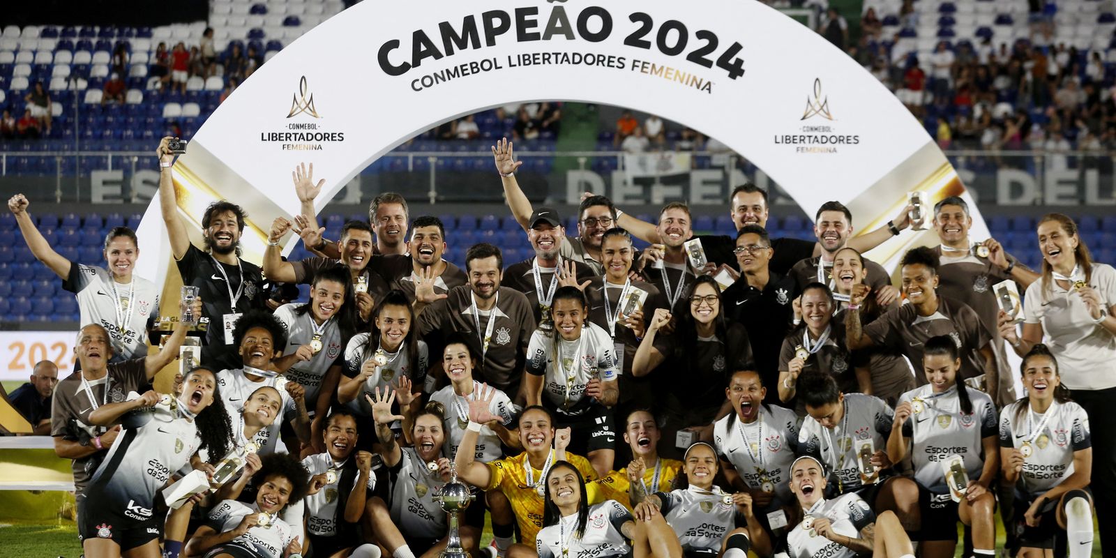 Corinthians vence Santa Fé e conquista 5º título da Libertadores