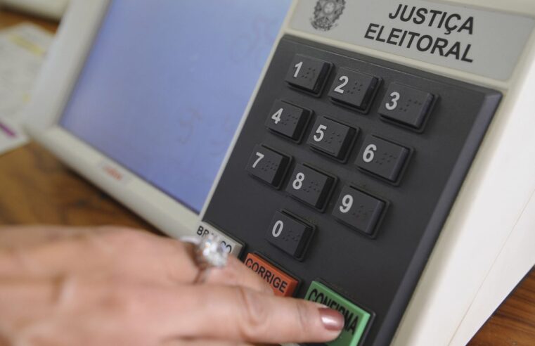 Eleitores vão às urnas neste domingo: saiba como votar 🗳️