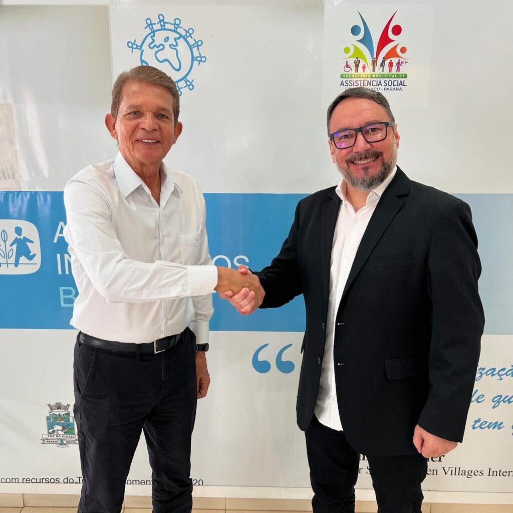 Tenho a honra de anunciar @alex.thomazi como o novo Secretário de Assistência Social de Foz do Iguaçu a partir de 2025. Com mais de 20 anos de experiê