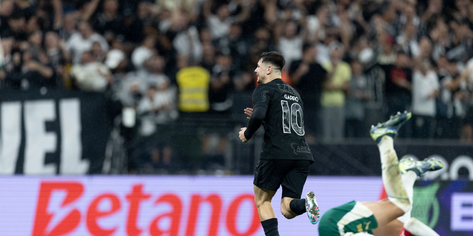 Corinthians brilha e vence Palmeiras: 2 a 0 decisivo!