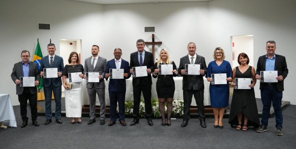 Bim e Doutor Pedro São Diplomados