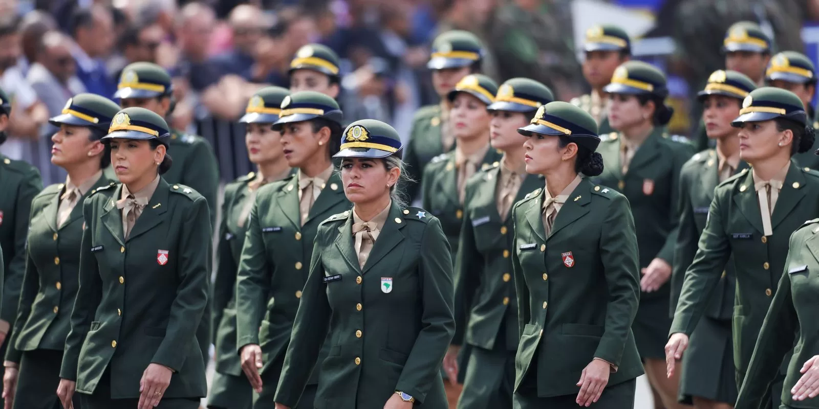 Alistamento militar feminino: prazo aberto e vagas limitadas ✍️💂