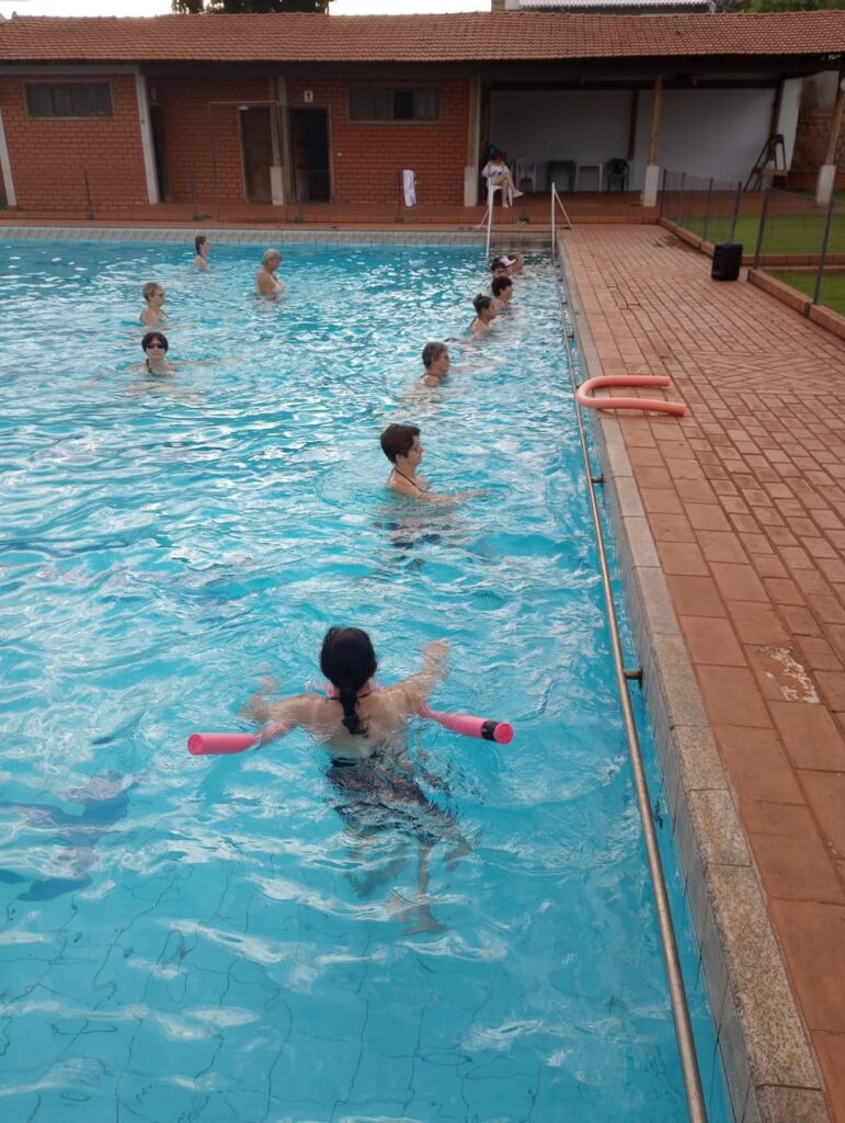 Aulas de Hidroginástica já estão acontecendo em Entre Rios do Oeste

As aulas de hidroginástica já estão em andamento em Entre Rios do Oeste, proporci