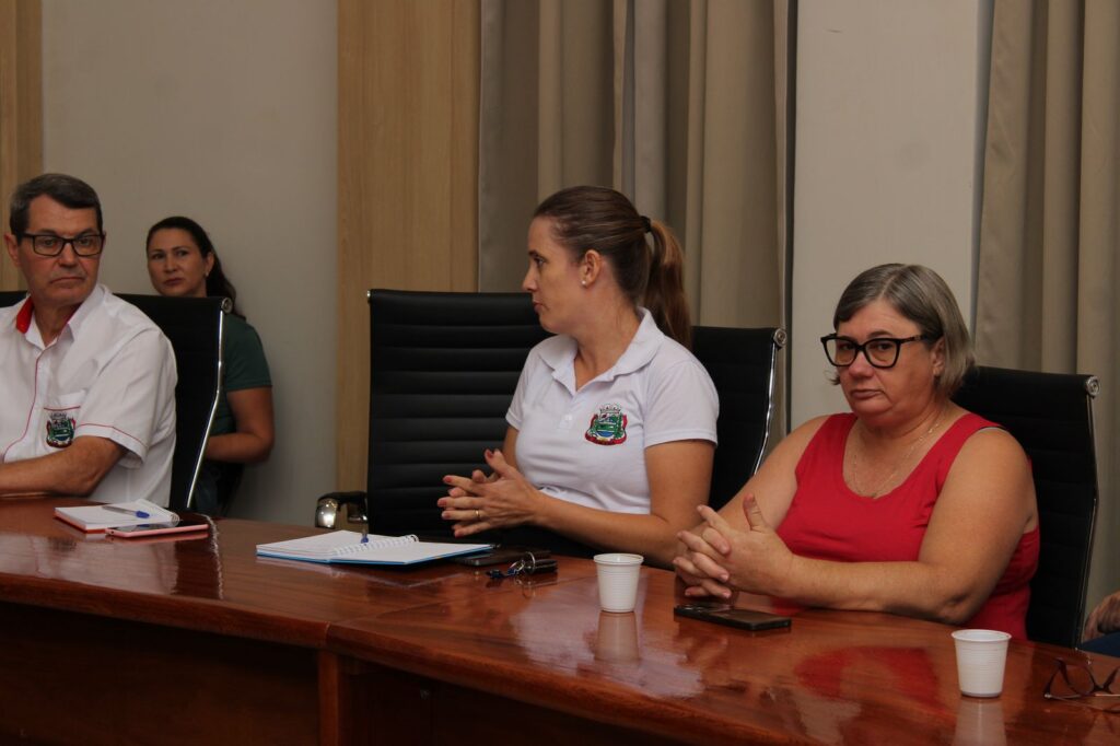 Reunião com Entidades dá Início aos Preparativos para a Festa do Município 2025

Na tarde de hoje, foi realizada uma importante reunião com as entidad