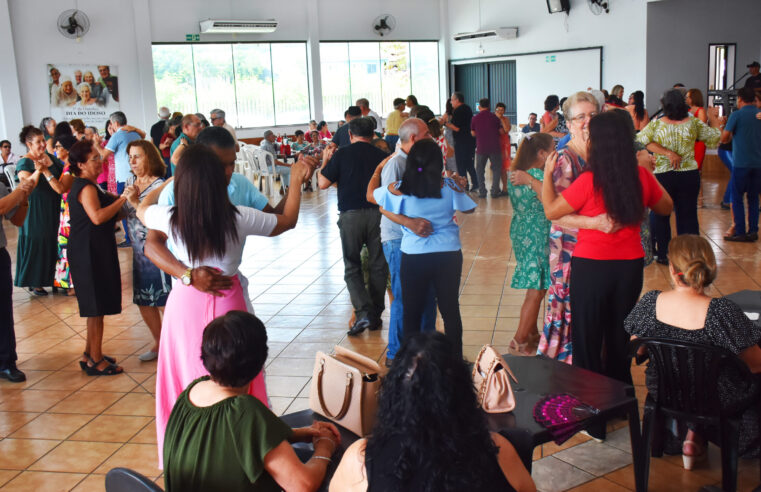 Bailinho da Terceira Idade abre 2025 com muita animação 🎶💃