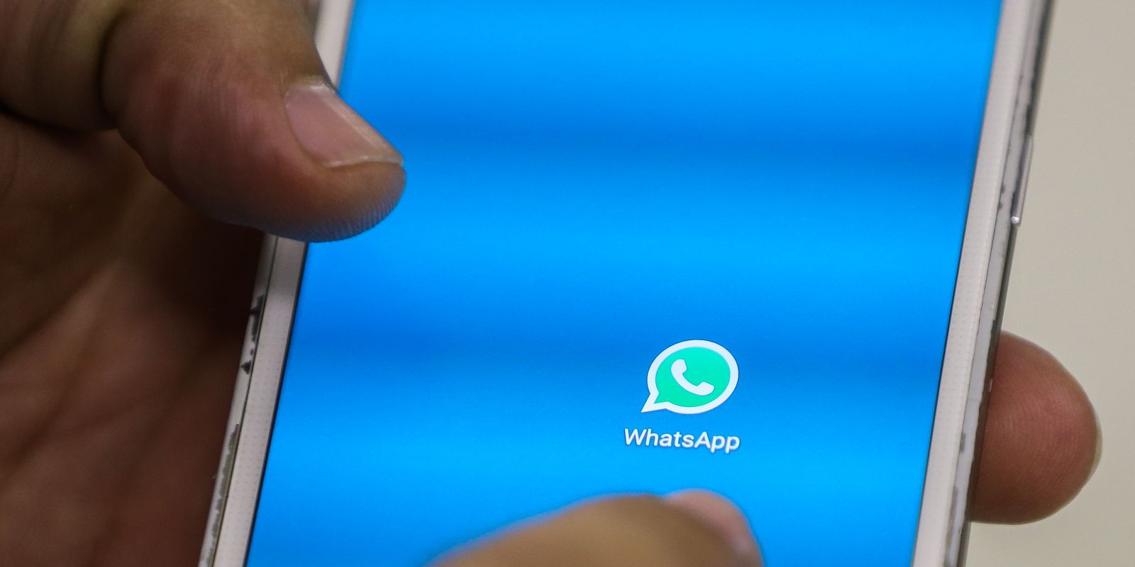 Caixa Tem agora desbloqueia por WhatsApp! Saiba como acessar