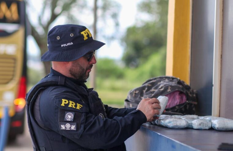 PRF apreende 4,2 kg de haxixe em ônibus na BR-277 em STI🚨