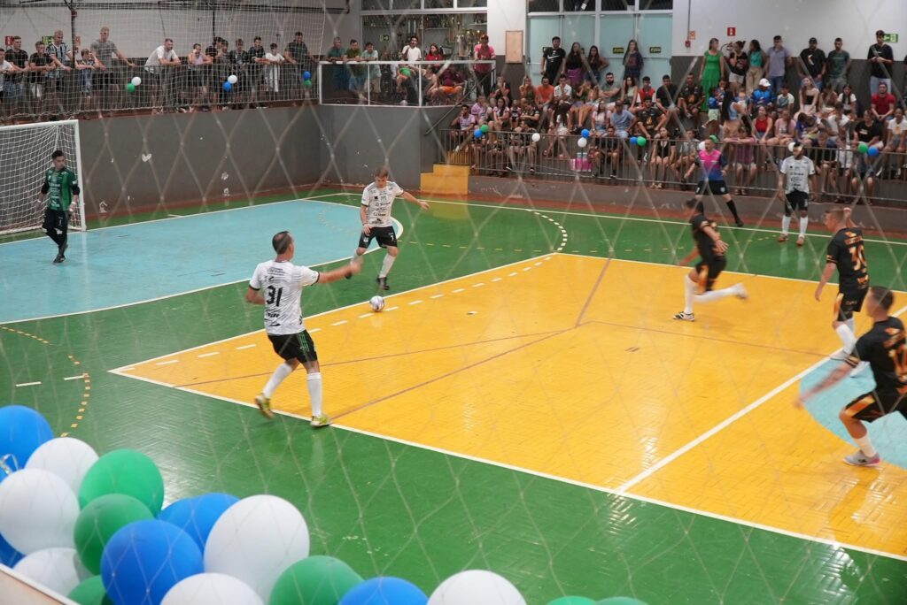 Municipal de Futsal de Entre Rios do Oeste terá sua 8ª rodada nesta segunda-feira