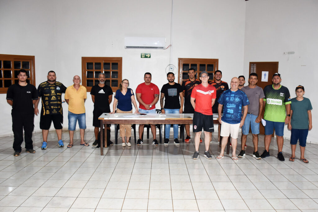 REUNIAO FUTSAL BASE scaled