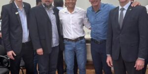 Santa Terezinha de Itaipu esteve representada na Assembleia Geral Ordinária do Conselho de Desenvolvimento dos Municípios Lindeiros ao Lago de Itaipu,