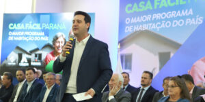 Convênio entre Cohapar e Sanepar vai levar banheiros a mais de 3 mil residências