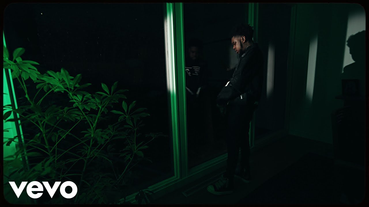 Lil Poppa – Start Trippin (Shawty Fine) (Official Video)