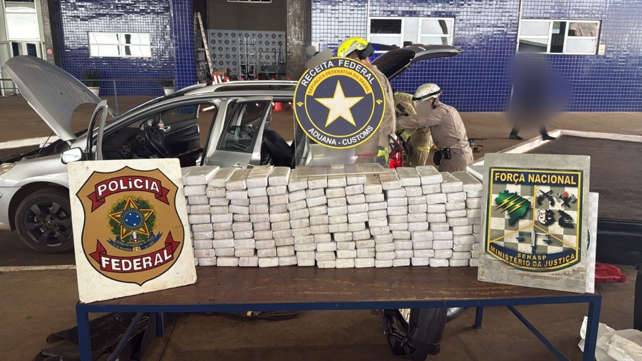 Receita Federal apreende 140 kg de maconha na Ponte da Amizade