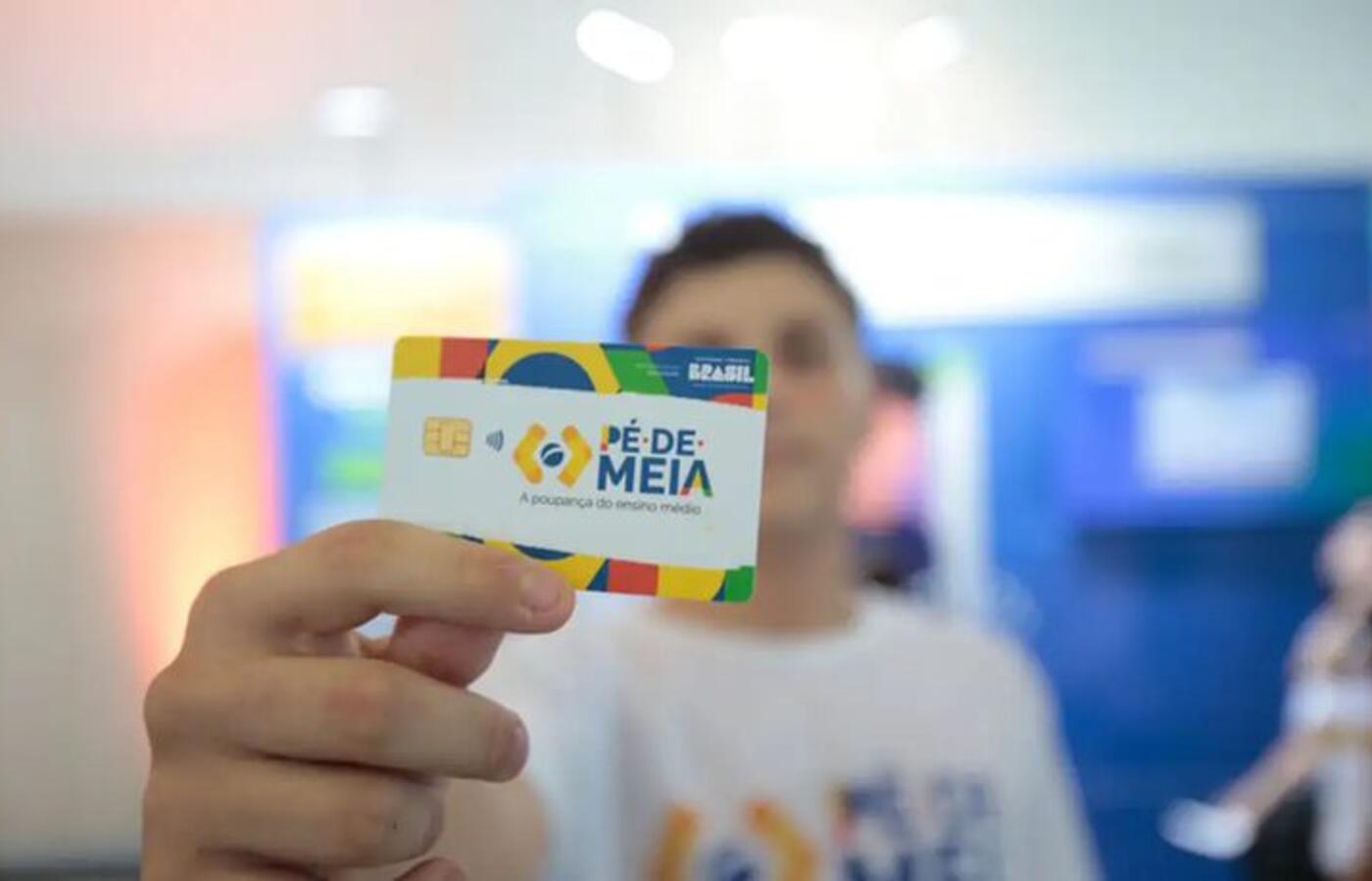 Pagamento Pé-de-Meia para nascidos em maio e junho começa dia 25