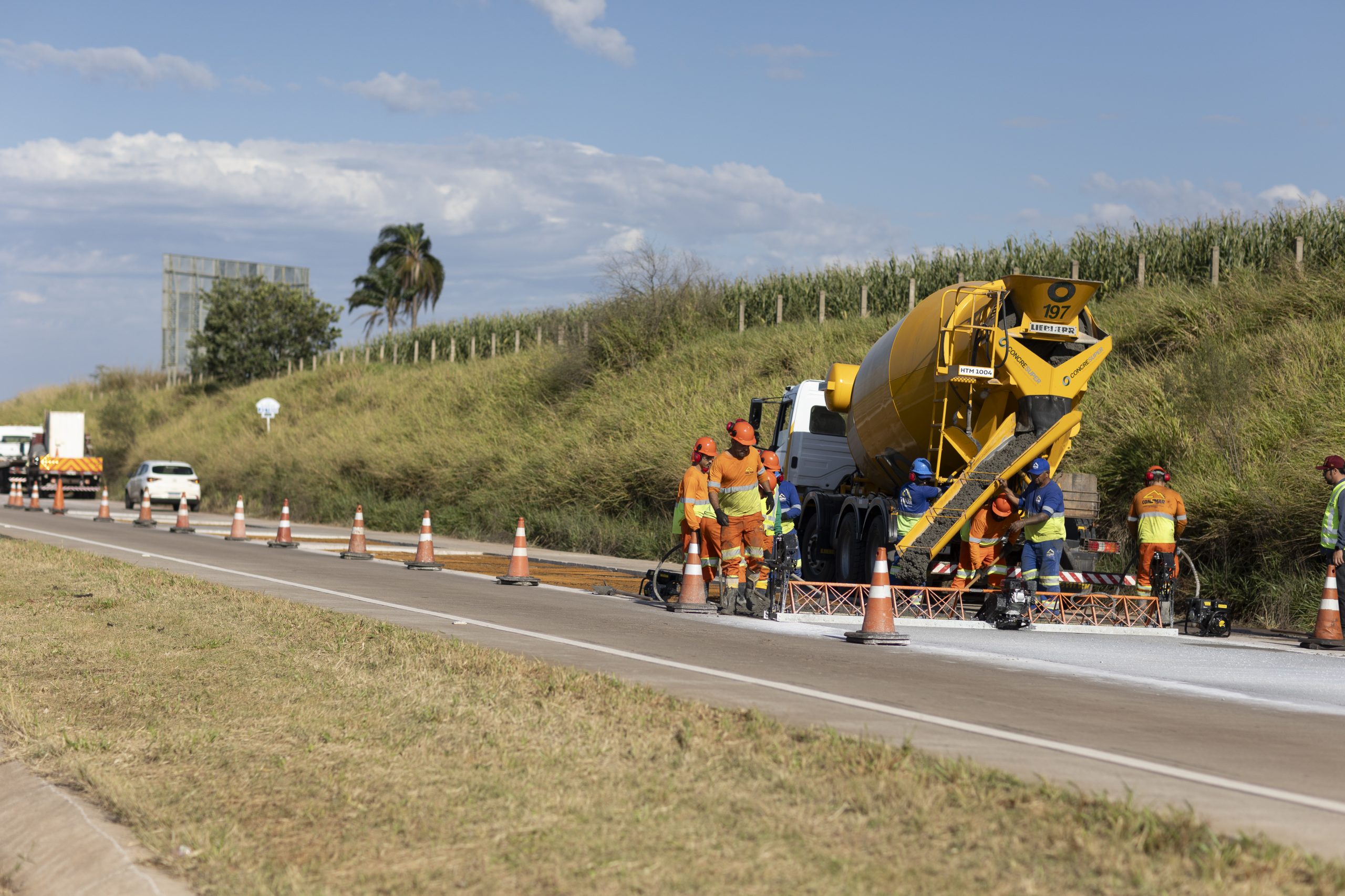 Obras da EPR Iguaçu reforçam segurança nas rodovias do PR