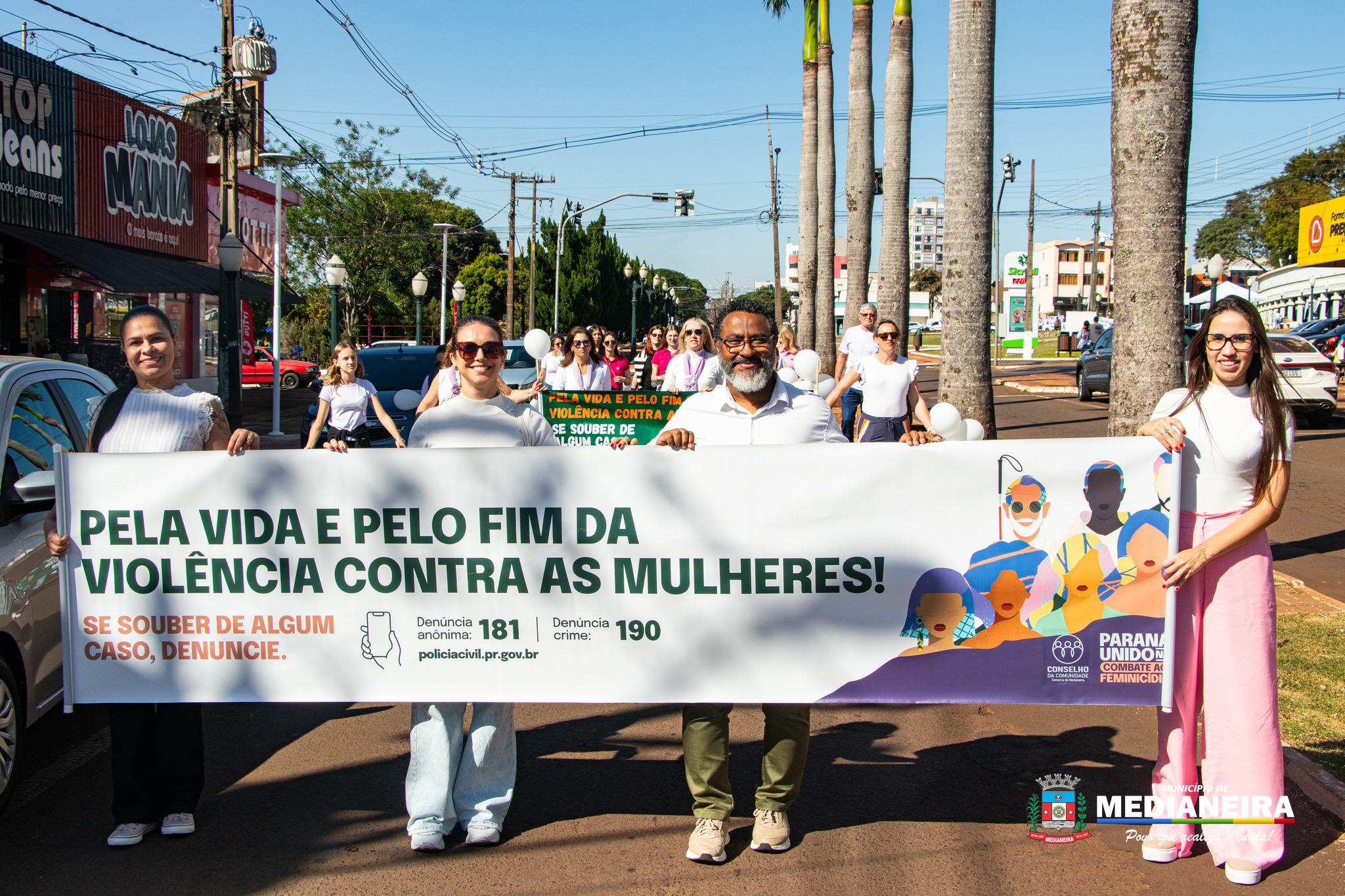 3ª Caminhada do Meio-Dia reúne Medianeira no combate ao feminicídio