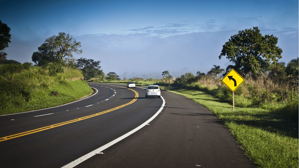 Férias nas estradas: EPR Iguaçu orienta motoristas com dicas de segurança e descontos