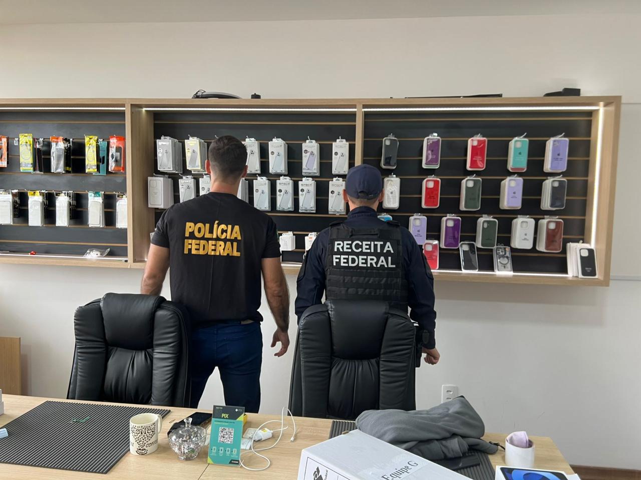 PF deflagra operação contra comércio irregular de smartphones