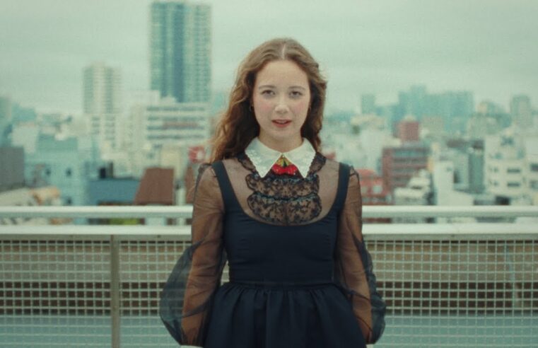 Laufey – Lover Girl (Official Music Video)