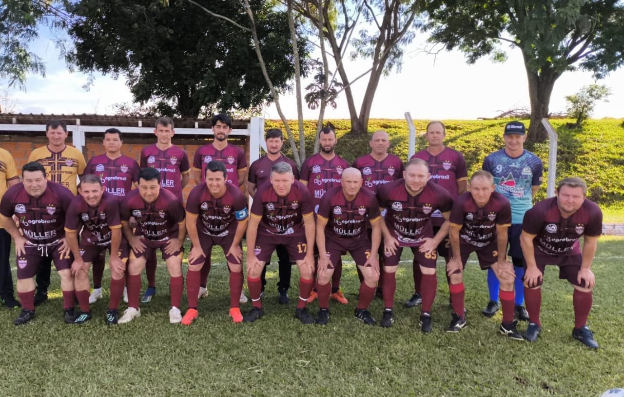 Tido faz 5 gols e Nacional goleia Pacuri por 8×1 no Veterano