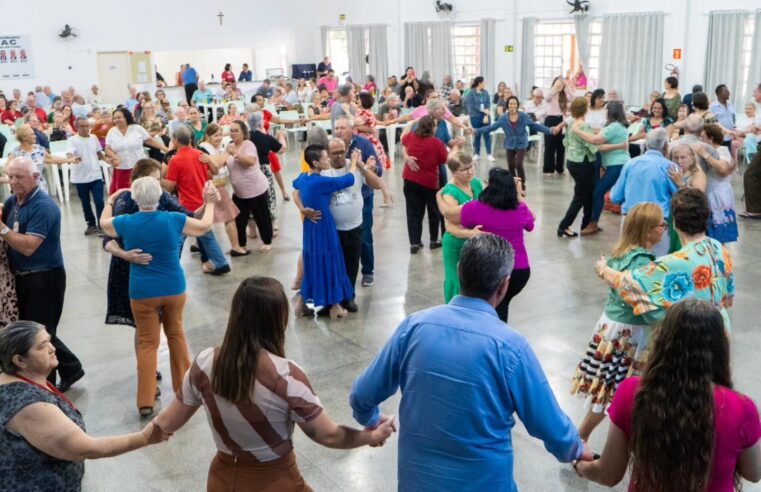 Baile no CIAMI celebra Dia dos Pais com alegria e homenagens em Santa Terezinha de Itaipu