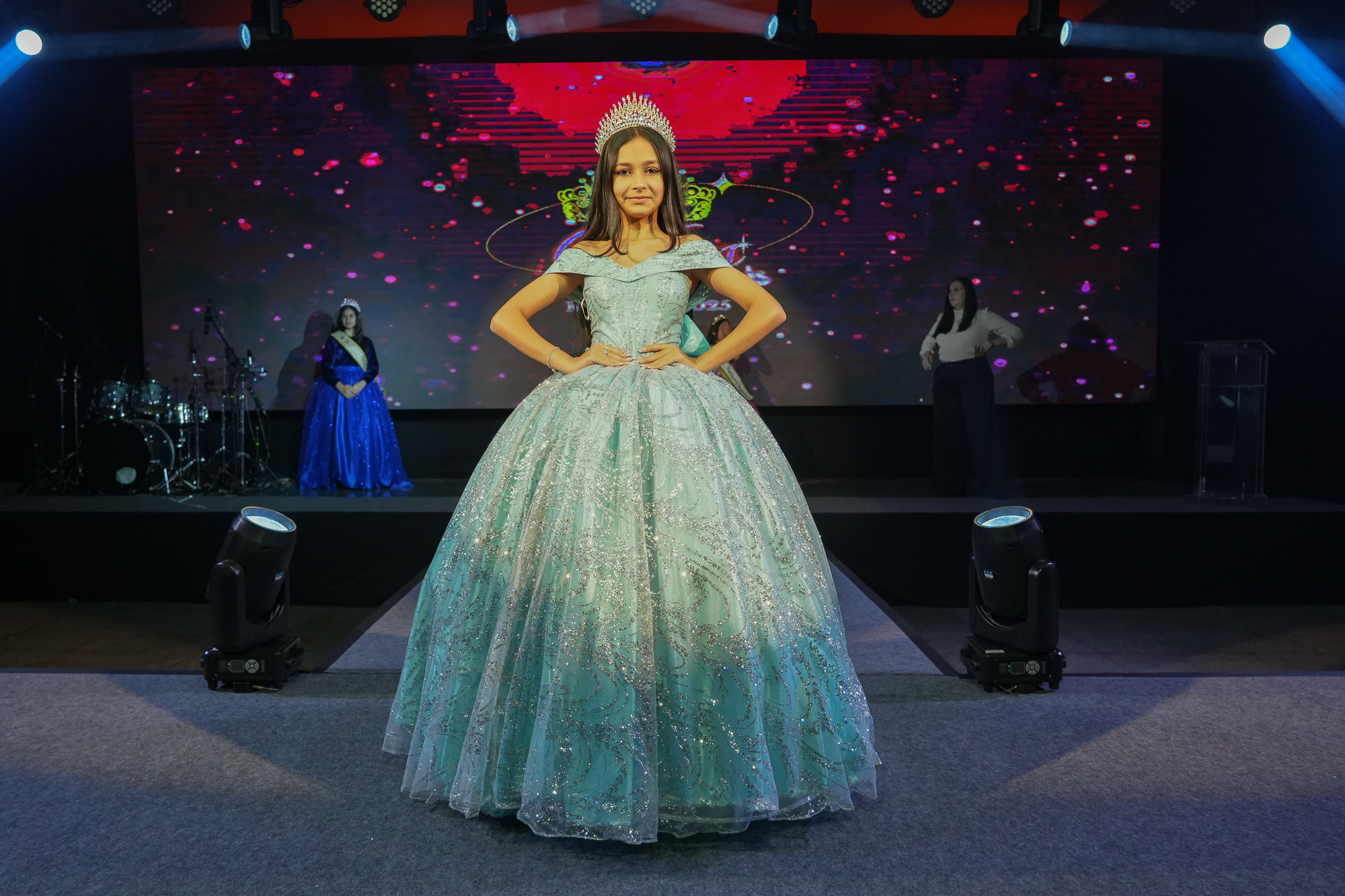 Miss STI 2025 Kids encanta público com charme e simpatia