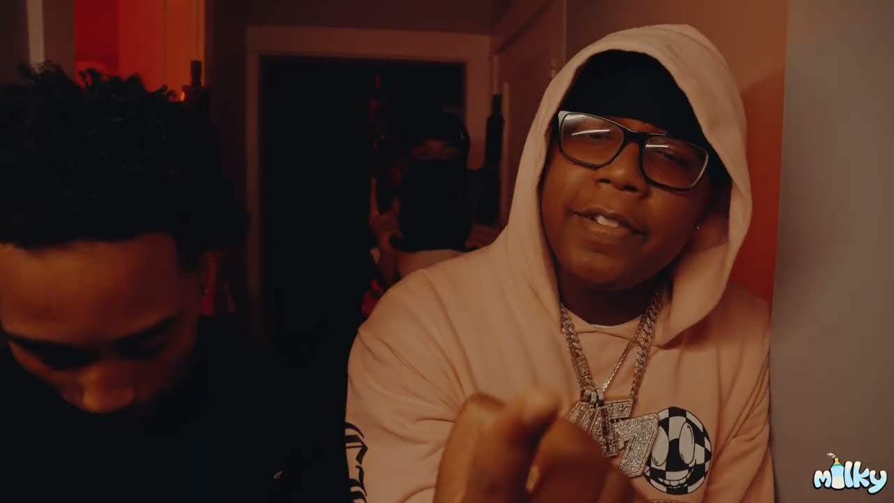 VonOff1700 – Just Listen (Official Video)