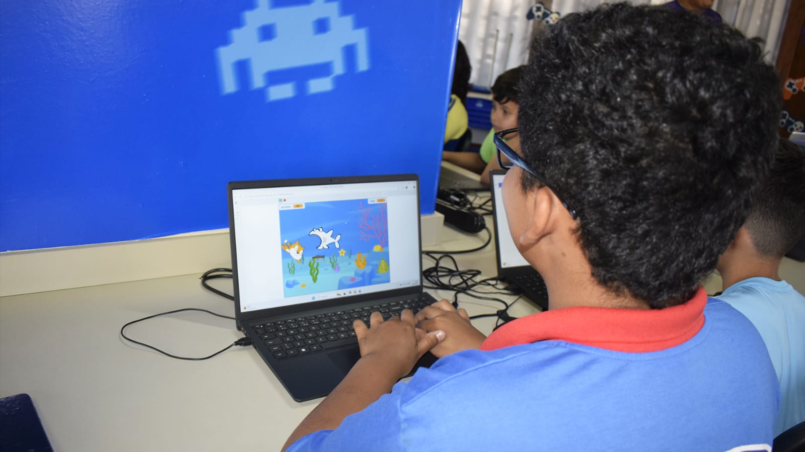 Guaíra celebra primeiro mês do CMAKER com projeto de jogos educativos